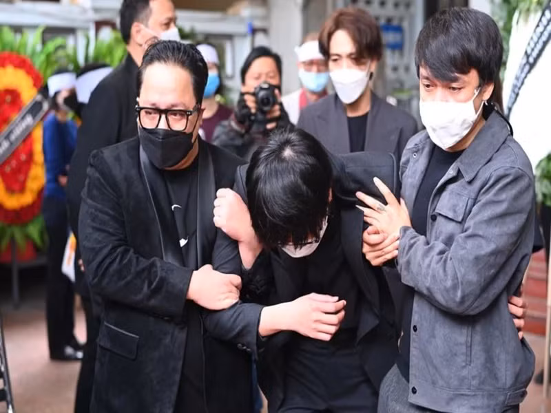 Theo Zing, đạo diễn Vũ Ngọc Phượng mắc bệnh tim bẩm sinh tứ chứng. Anh qua đời ở tuổi 37 vào sáng ngày 8/3. Ảnh: Zing