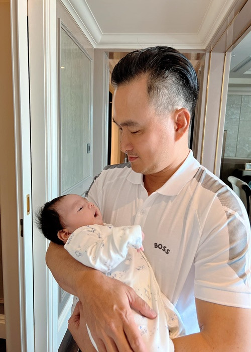 Chi Bảo hiện tại tập trung kinh doanh và làm từ thiện sau tuyên bố giải nghệ vào tháng 5/2021.