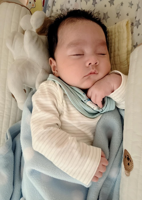 Con trai của Chi Bảo là một trong những nhóc tì "sinh ra đã ngậm thìa vàng".