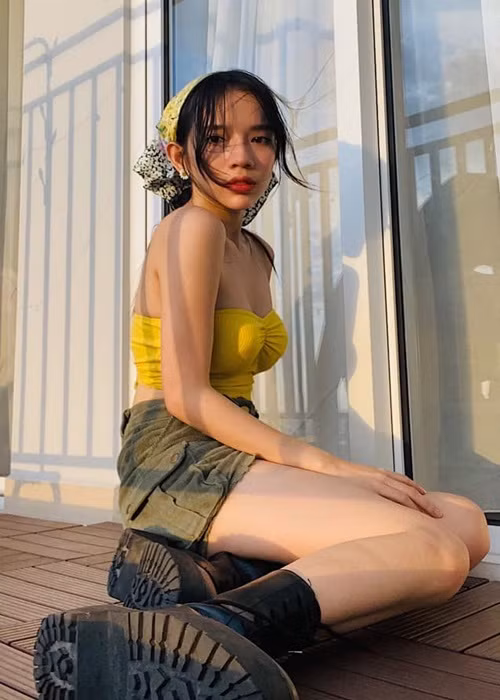 Tình tin đồn của Anh Tú không chỉ xinh đẹp mà còn tài năng.