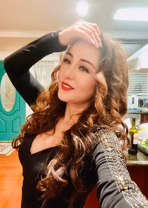 Thúy Nga khẳng định, cô rất đau lòng khi cố gắng giúp đỡ ca sĩ Kim Ngân nhưng lại bị hiểu lầm, nói xấu. Ảnh: FBNV