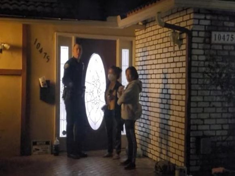 Xon xao tin danh hai Thuy Nga bi canh sat yeu cau roi khoi noi o?