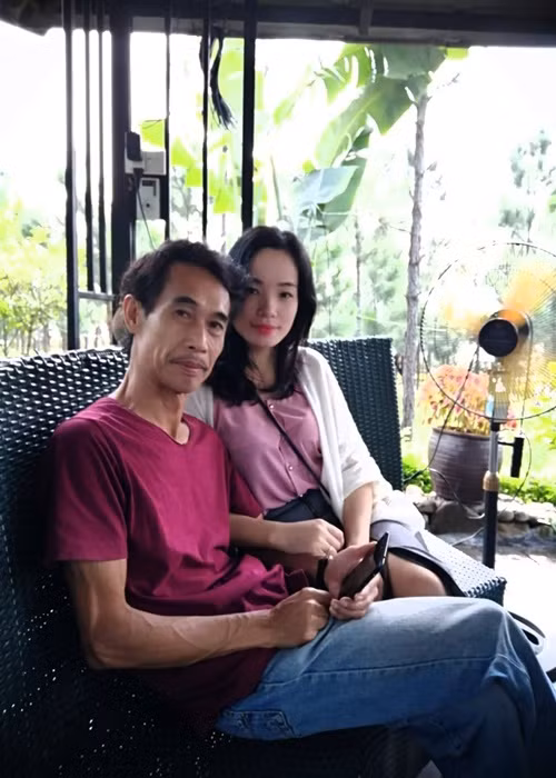 Phú Đôn đón sinh nhật bên bà xã cách đây ít ngày.