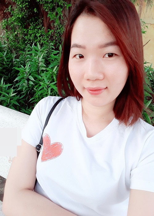 Thúy Kiều ngày càng sành điệu. Cô chăm chút từ làn da, trang phục đến trang điểm.