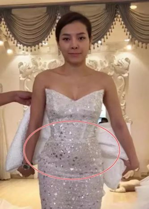 Gần đây, do liên tục để lộ vòng 2 lùm lùm, Phương Trinh Jolie bị nghi cưới chạy bầu. Ảnh: Vietnamnet