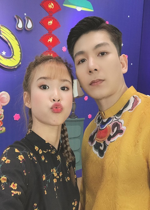 Đến tháng 11/2017, Khởi My và Kelvin Khánh làm đám cưới. 3 năm sau, Khởi My hài hước cho biết, vợ chồng cô không sinh con vì cả hai ở với nhau đã tăng động, chí chóe nên có con chắc sẽ sinh chuyện. Ảnh: FBNV