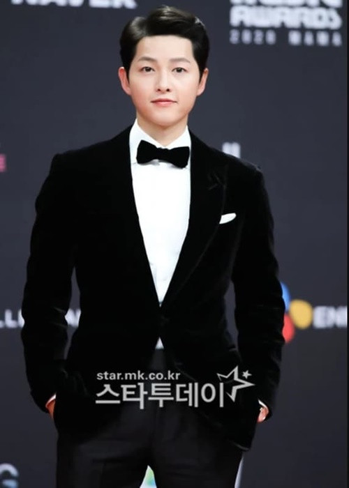 Có tin đồn Song Joong Ki dự đám cưới của Hyun Bin. Trước đây, Hyun Bin hẹn hò Song Hye Kyo - vợ cũ của Song Joong Ki. Ảnh: Công lý và xã hội