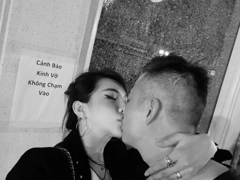 Lưu Đê Ly phân trần thời điểm mới hẹn hò cô, Huy DX đang ly thân vợ.