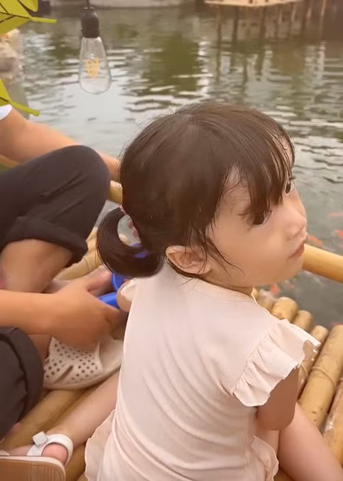 Cận cảnh gương mặt đáng yêu của cô công chúa nhà Trường Giang. Ảnh: Yan