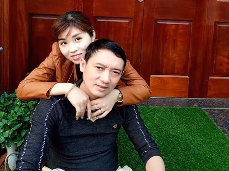 Cả hai kết hôn nhưng được nửa năm thì vợ ba của Chiến Thắng đệ đơn ly hôn vì hai người không có tiếng nói chung. Ảnh: Dân Trí