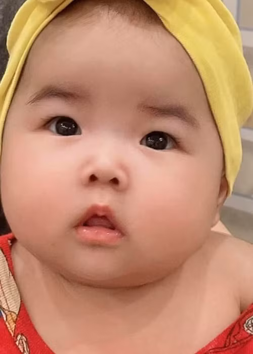 Danh hai vua cong khai co them con, hon nhan voi vo tre the nao?