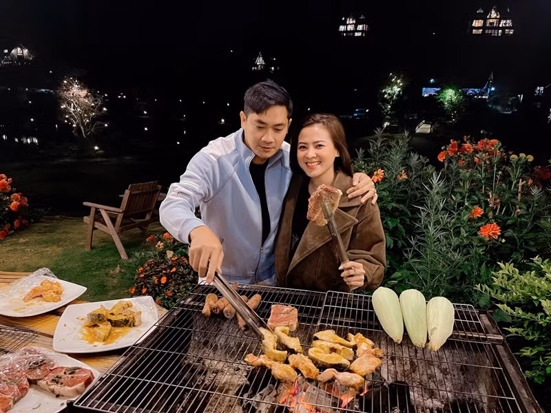 Thiên Hương từng chia sẻ cô không e ngại việc Minh Luân được biết đến là sao nam đào hoa nhất showbiz. Ảnh: FBNV