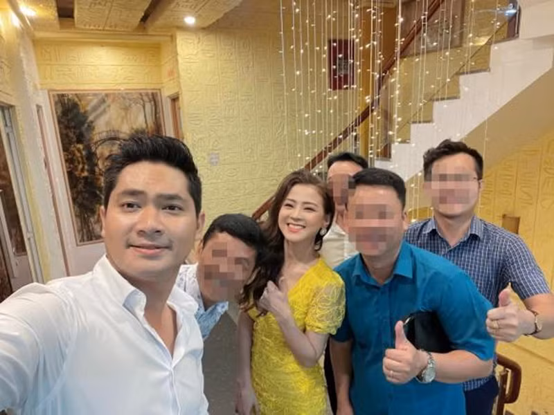 “Sau thời gian dịch, việc kinh doanh của tôi và Thiên Hương đều bị khó khăn. Giờ đây, chúng tôi phải lo vực dậy kinh tế trước", Minh Luân chia sẻ trên Zing. Ảnh: Công lý và xã hội