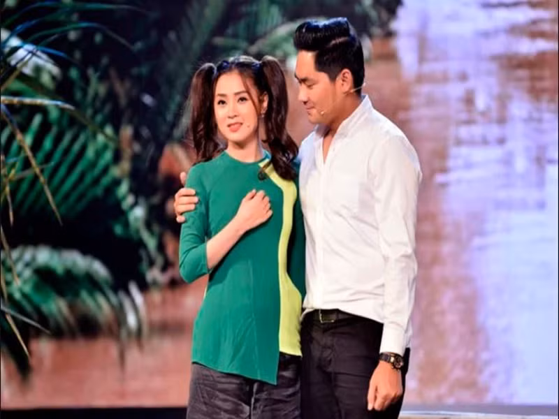 Minh Luân và bạn gái kém 8 tuổi dự định cưới trong năm 2021 nhưng kế hoạch phải dời lại vì dịch bệnh. Ảnh: Zing