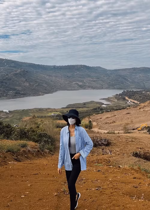 Nhìn vóc dáng của Tăng Thanh Hà, khó ai đoán được người đẹp là bà mẹ 3 con.