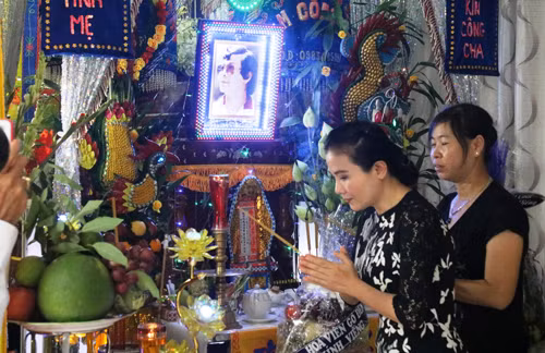 Nghe si Viet den tien biet NSND Thanh Tong-Hinh-4