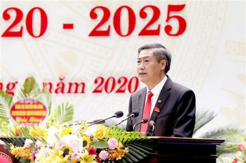  Ông Nguyễn Hữu Đông, Ủy viên dự khuyết Trung ương Đảng khóa XII, Bí thư Tỉnh ủy Sơn La, nhiệm kỳ 2015-2020 tiếp tục được bầu giữ chức Bí thư Tỉnh ủy Sơn La khóa XV, nhiệm kỳ 2020-2025.