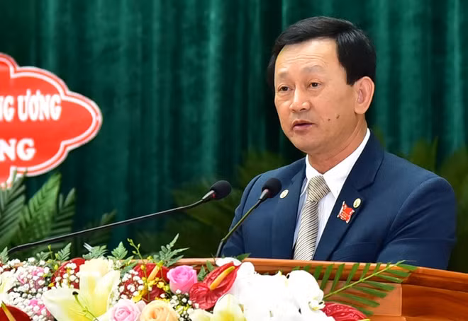 Trước tháng 4/2014, ông là Ủy viên Ủy ban Quốc phòng và An ninh của Quốc hội, Chỉ huy trưởng Bộ chỉ huy quân sự tỉnh Gia Lai. Giai đoạn 2014-2020, ông giữ nhiều chức vụ quan trọng tại tỉnh Gia Lai như Phó bí thư, Bí thư Tỉnh ủy, Chủ tịch HĐND tỉnh Gia Lai.