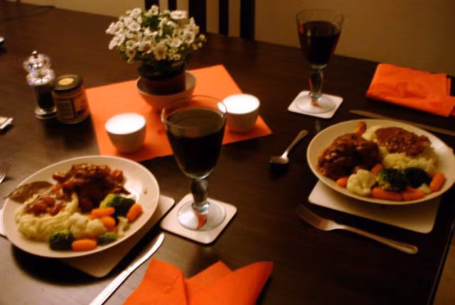 Ăn tối với chồng cũ An toi voi chong cu