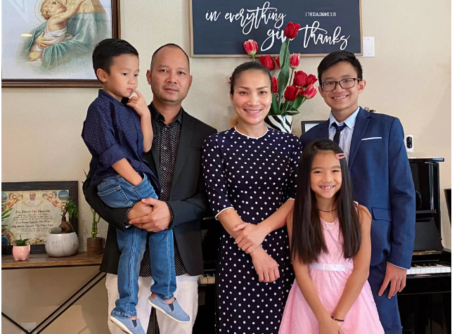 Sau su co bong 2/3 guong mat, Hong Ngoc gui loi ngot ngao toi chong