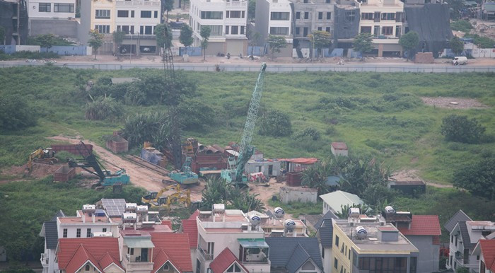 KDT Tay Nam Linh Dam rao ban dat coc, chua xong phap ly: Biet gi ve Hung Thinh Corp?