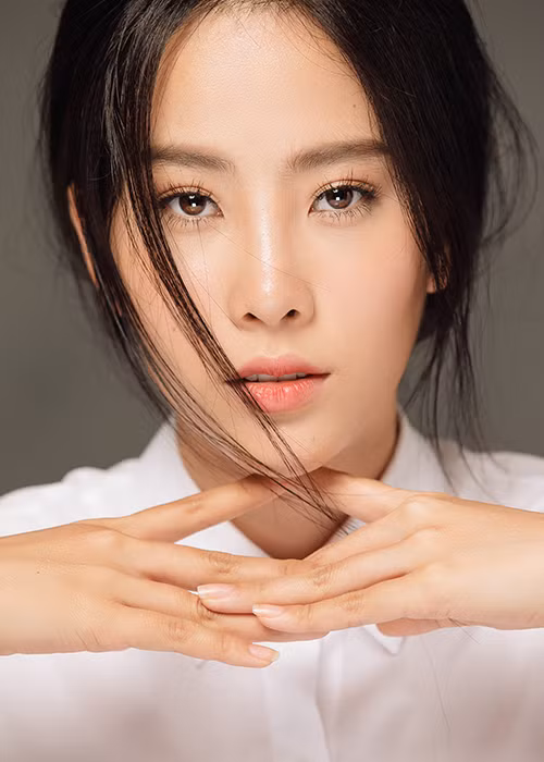 Sau cuộc thi Hoa hậu Trái đất 2016, Nam Em đã trở thành một trong những mỹ nhân Việt được yêu mến và gặt hái được thành công nhất định.