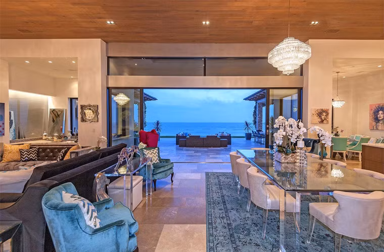 Ngam biet thu 30 trieu USD Britney Spears don Valentine voi tinh moi-Hinh-2