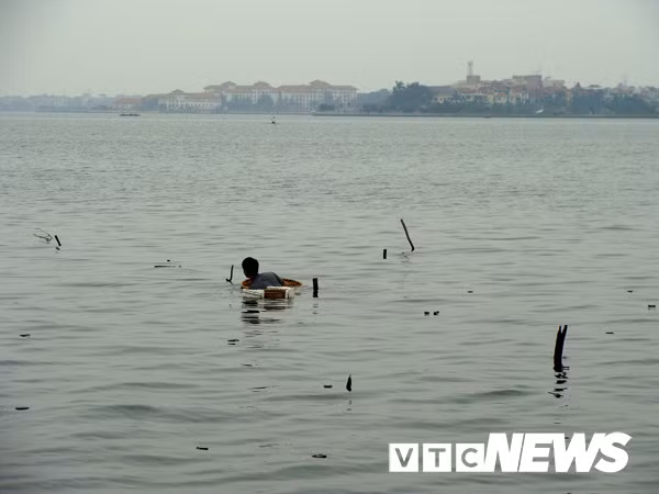 Giai bi an nhung ngoi mo co thoat an thoat hien giua Ho Tay-Hinh-4