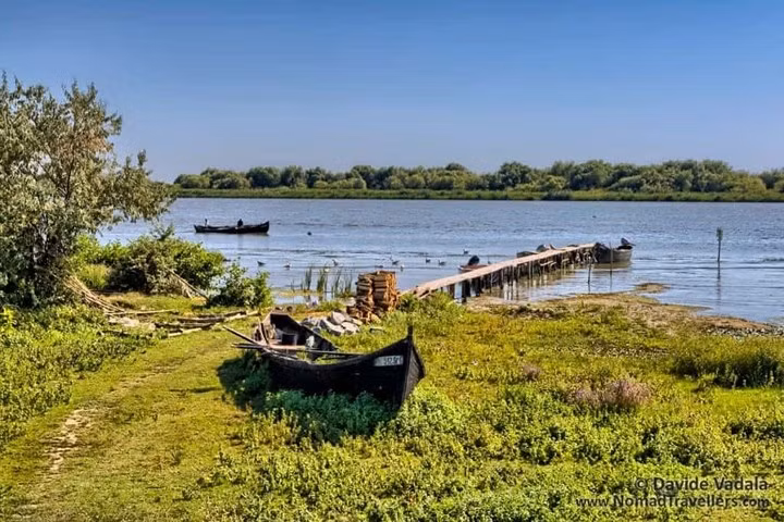 Đồng bằng sông Danube ở Romania. Sông Danube đi qua 10 quốc gia và 4 thủ đô trước khi đổ ra Biển Đen ở Romania. Khu vực này là khu bảo tồn thiên nhiên lớn nhất ở châu Âu.