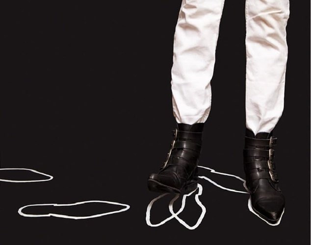 Ở New Hampshire, cấm giẫm chân theo nhịp điệu của âm nhạc.