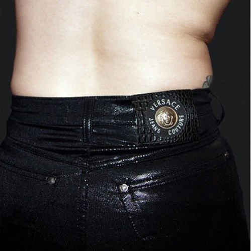 Ở Delaware, mặc quần bó sát là bất hợp pháp.