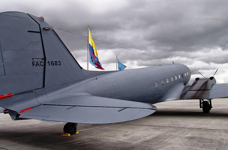 Động cơ cánh quạt mới của AC-47T hiện tại là Pratt &amp; Whitney PT6A do Canada chế tạo thay thế cho loại Pratt &amp; Whitney R-1830 cũ, nó được tích hợp thêm một thiết bị quan sát quang điện tử ngay phía dưới buồng lái.