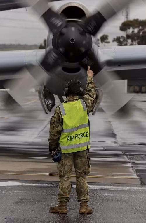 Phiên bản P-3 hiện đại nhất của Australia là AP-3C thuộc gói nâng cấp P-3 được Lockheed Martin dành riêng cho Australia, với hệ thống radar và cảm biến mới hổ trợ tác chiến điện tử và thiết bị quang điện tử tiên tiến. Nguồn ảnh: QQ.