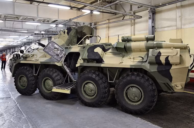 Hiện tại Bộ Quốc phòng Nga đã đặt mua hơn 1.000 chiếc BTR-82A với nhiều biến thể khác nhau, chúng được biên chế cho các đơn vị bộ binh cơ giới, lính thủy đánh bộ và một số đơn vị vũ trang khác thuộc Quân đội Nga.