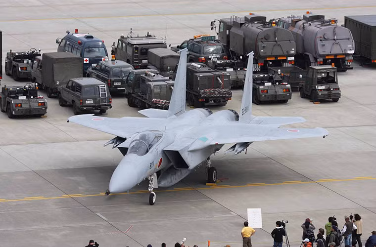 Cũng theo Armington, Boeing hiện tại vẫn còn khá nhiều việc để làm với kế hoạch nâng cấp F-15J, nhưng với công nghệ của tập đoàn này hiện tại thì phi đội F-15J của JASDF sẽ được lột xác với nguyên tắc “đi tắt đón đầu” biến chúng thành biến thể F-15 hiện đại nhất trên thị trường.