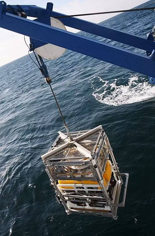 Trong ảnh là thiết bị lặn không người lái Panther Plus trên Igor Belousov. Nguồn ảnh: Bộ Quốc phòng Nga.