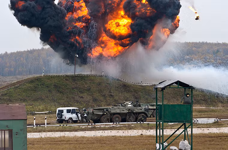 Về trang bị các đơn vị đặc nhiệm thuộc Bộ Nội vụ Nga không hề thua kém các nước Phương Tây thậm chí có phần vượt trội hơn, bên cạnh vũ khí cá nhân họ còn được trang bị nhiều dòng xe chiến đấu chuyên dụng. Nguồn ảnh: Sputnik.