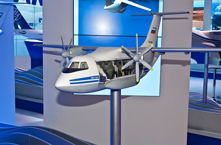 Trước các nguy cơ trên việc trang bị một hệ thống phòng vệ chủ động bên cạnh các hệ thống bảo vệ thụ động cho IL-112B được xem là cần thiết nhằm bảo vệ chiếc máy bay này cũng như trang thiết bị quân sự nó mang theo. Nguồn ảnh: AbsolutTV.