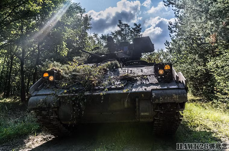 Do đó cũng không có gì khó hiểu khi họ được điều đến Đông Âu như một phần của lực lượng phản ứng nhanh của Mỹ tại đây. Hình ảnh xe chiến đấu bộ binh M2A2 Bradley của Mỹ tham gia diễn tập ở Zagan vào tháng 8 vừa rồi.