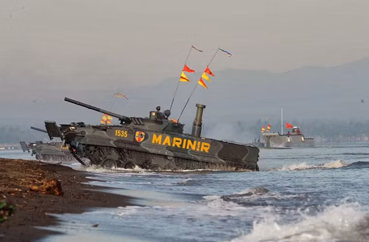 Hãng thông tấn Sputnik dẫn lời Sergei Goreslavsky - Phó Tổng giám đốc Tập đoàn xuất khẩu vũ khí nhà nước Rosoboronexport của Nga cho biết, Nga và Indonesia đang thảo luận về khả năng Moscow cung cấp một lô xe chiến đấu bộ binh BMP-3F mới cho Jakarta nhằm tăng cường sức mạnh lực lượng lính thủy đánh bộ nước này. Nguồn ảnh: China Defence.