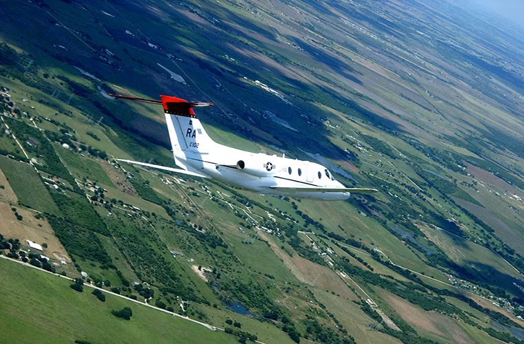 T-1A Jayhawk - mẫu máy bay huấn luyện dành cho các phi công điều khiển máy bay vận tải quân sự hay tiếp nhiên liệu trên không tương lai của Không quân Mỹ. Nguồn ảnh: Business Insider.