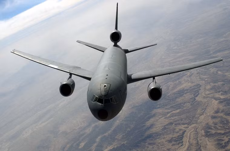 KC-10 Extender - dòng máy bay tiếp nhiên thành công nhất của Không quân Mỹ, nó được cải tiến từ dòng máy bay chở khách thương mại DC-10 và được đưa vào trang bị từ đầu những năm 1980. Nguồn ảnh: Business Insider.