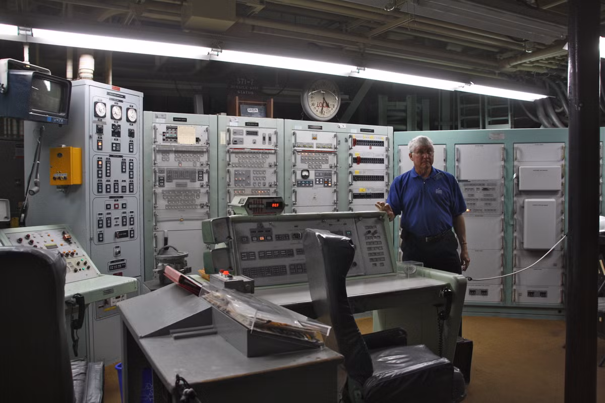 Với trọng lượng 34,4 tấn, đường kính 1,85m, chiều dài 18,2m, tên lửa khổng lồ này có thể bay quãng đường lên tới 13.000km. Nguồn ảnh: Wiki