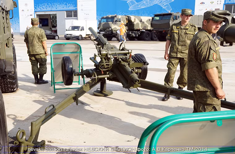 Bên cạnh việc được biên chế cho các đơn vị bộ binh, súng cối 82mm 2B9 Vasilek cũng có thể được trang bị cho các lực lượng đòi hỏi khả năng tác chiến cơ động như đổ bộ đường không hay lính thủy đánh bộ. Nguồn ảnh: Bastion-Opk.