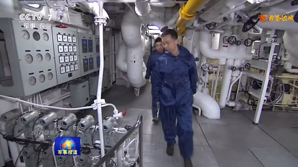 Bảng điều khiển hiện đại giúp hiển thị đầy đủ các thông số kỹ thuật của động cơ. Ảnh: CCTV7