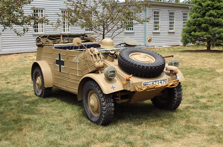 Volkswagen Kübelwagen là dòng ô tô quân sự tiêu chuẩn của Quân đội Đức trong Chiến tranh Thế giới thứ 2. Nó được thiết kế bởi kỹ sư đại tài Ferdinand Porsche vốn cũng là cha đẻ của nhiều loại thiết bị quân sự khác của Đức trong thời kỳ này. Dù vậy Kübelwagen lại được sản xuất bởi hãng Volkswagen trong giai đoạn từ năm 1940-1945 với hơn 50.000 chiếc được chế tạo.