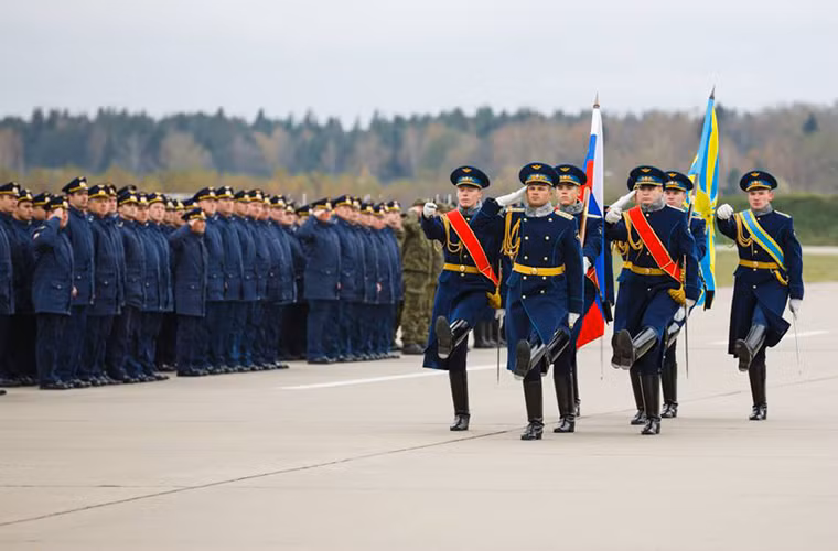 Sở dĩ kế hoạch đưa vào trang bị Su-30SM cho phi đội “Hiệp sĩ Nga” được đẩy nhanh hơn trước một phần do tác động từ vụ tai nạn Su-27 cũng thuộc phi đội này vào tháng 6 năm nay khiến phi công kỳ cựu Sergey Eremenko thiệt mạng. Nguồn ảnh: Bộ Quốc phòng Nga