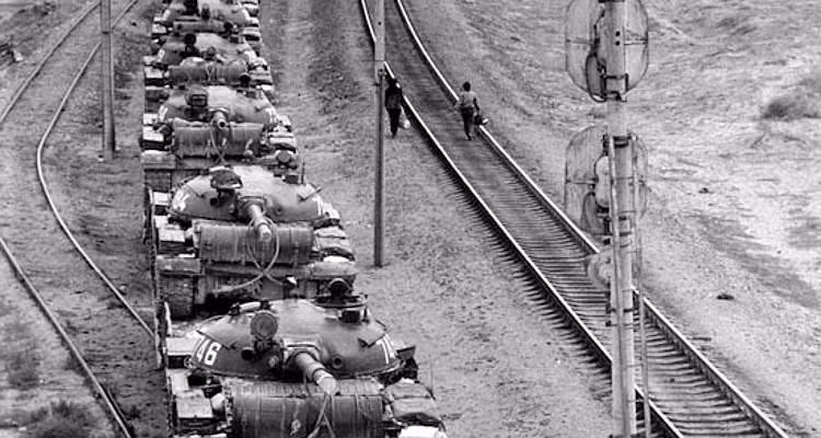 Giat minh so phan xe tang T-62 trong Quan doi Nga-Hinh-4