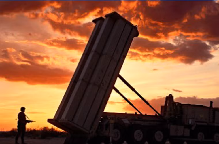Hệ thống THAAD có thể nhận dạng được mục tiêu đang bay với vận tốc lên tới 2.700m/s và có thể tiêu diệt những mục tiêu này khi chúng đang bay với vận tốc Mach 7.