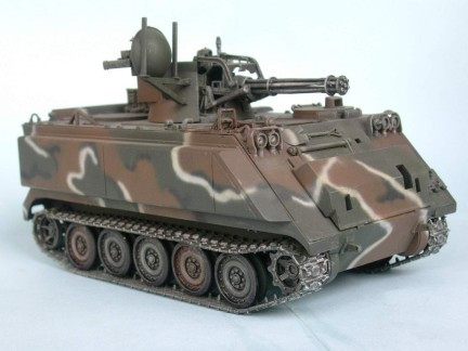 Về mặt cơ động, hệ thống Machbet vẫn sử dụng động cơ General Motors 6V53 có công suất 215 mã lực cho khả năng cơ động 68km/h trên đường nhựa và 5km/h khi bơi, dữ trữ hành trình 480km. Nguồn ảnh: AliExpress